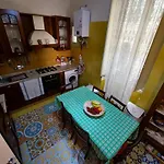 Salotto Sommer Bed & Breakfast Neapol